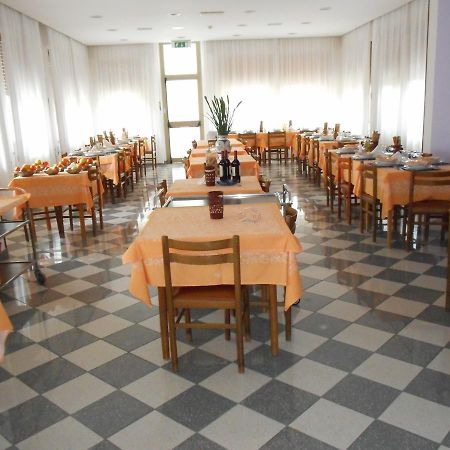 Hotel Gina Chianciano Terme Esterno foto