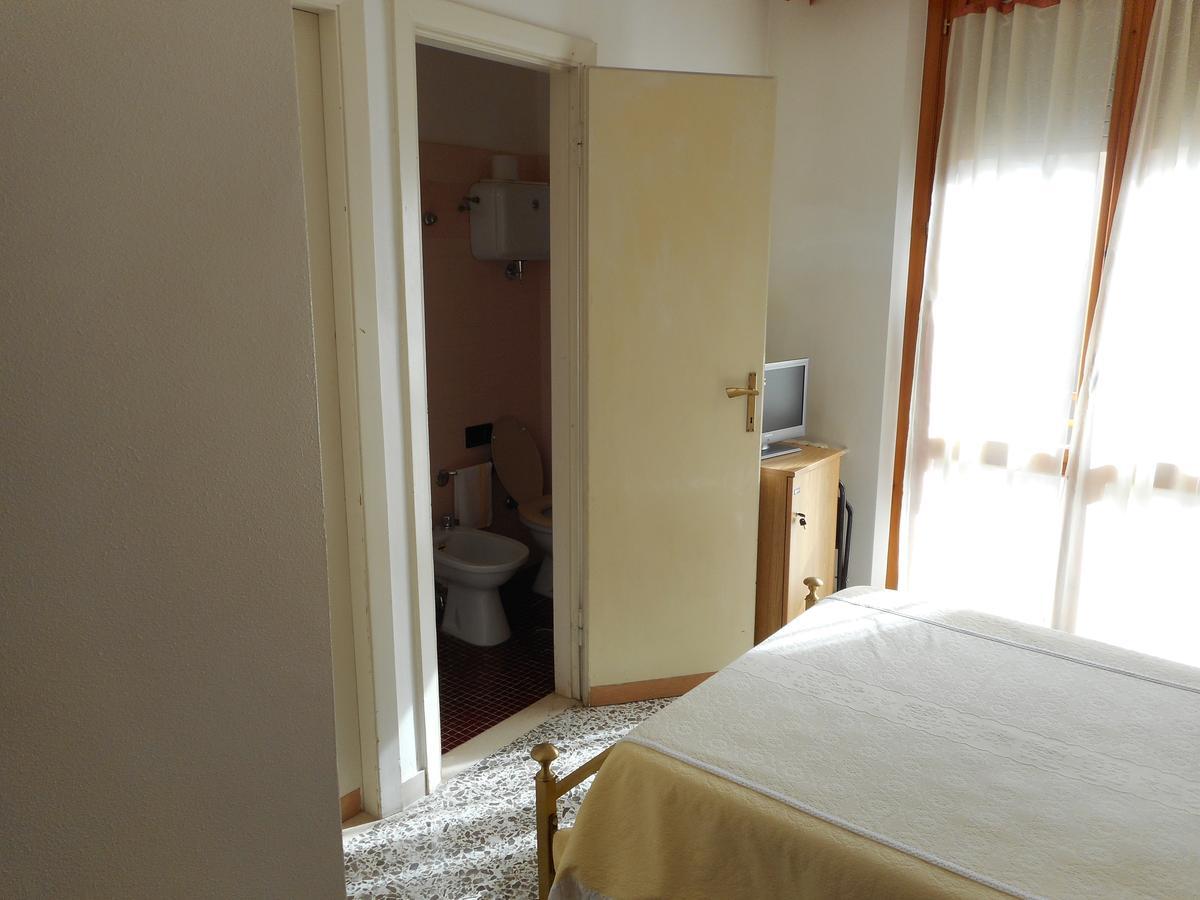 Hotel Gina Chianciano Terme Esterno foto