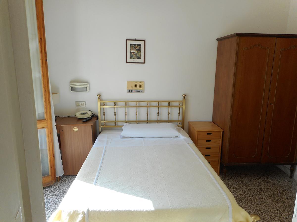 Hotel Gina Chianciano Terme Esterno foto