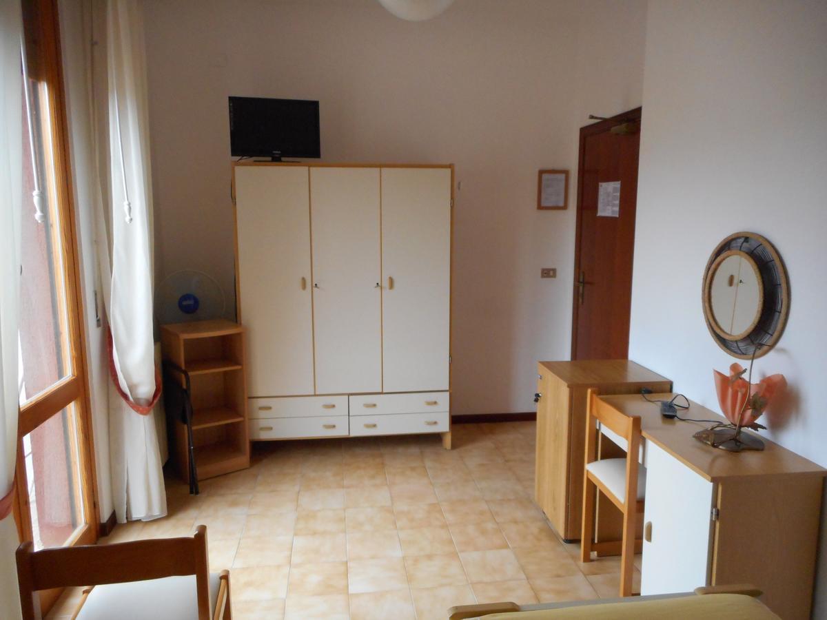 Hotel Gina Chianciano Terme Esterno foto