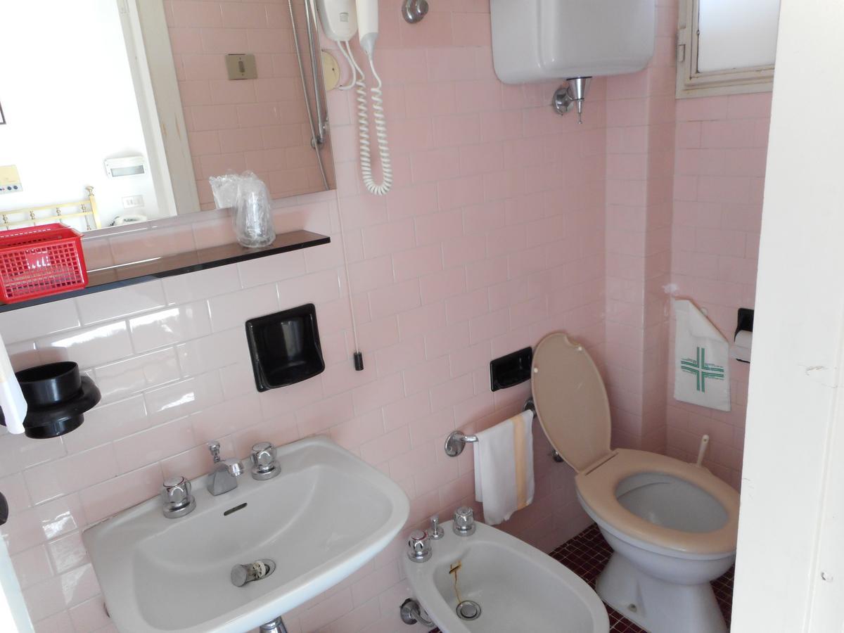 Hotel Gina Chianciano Terme Esterno foto