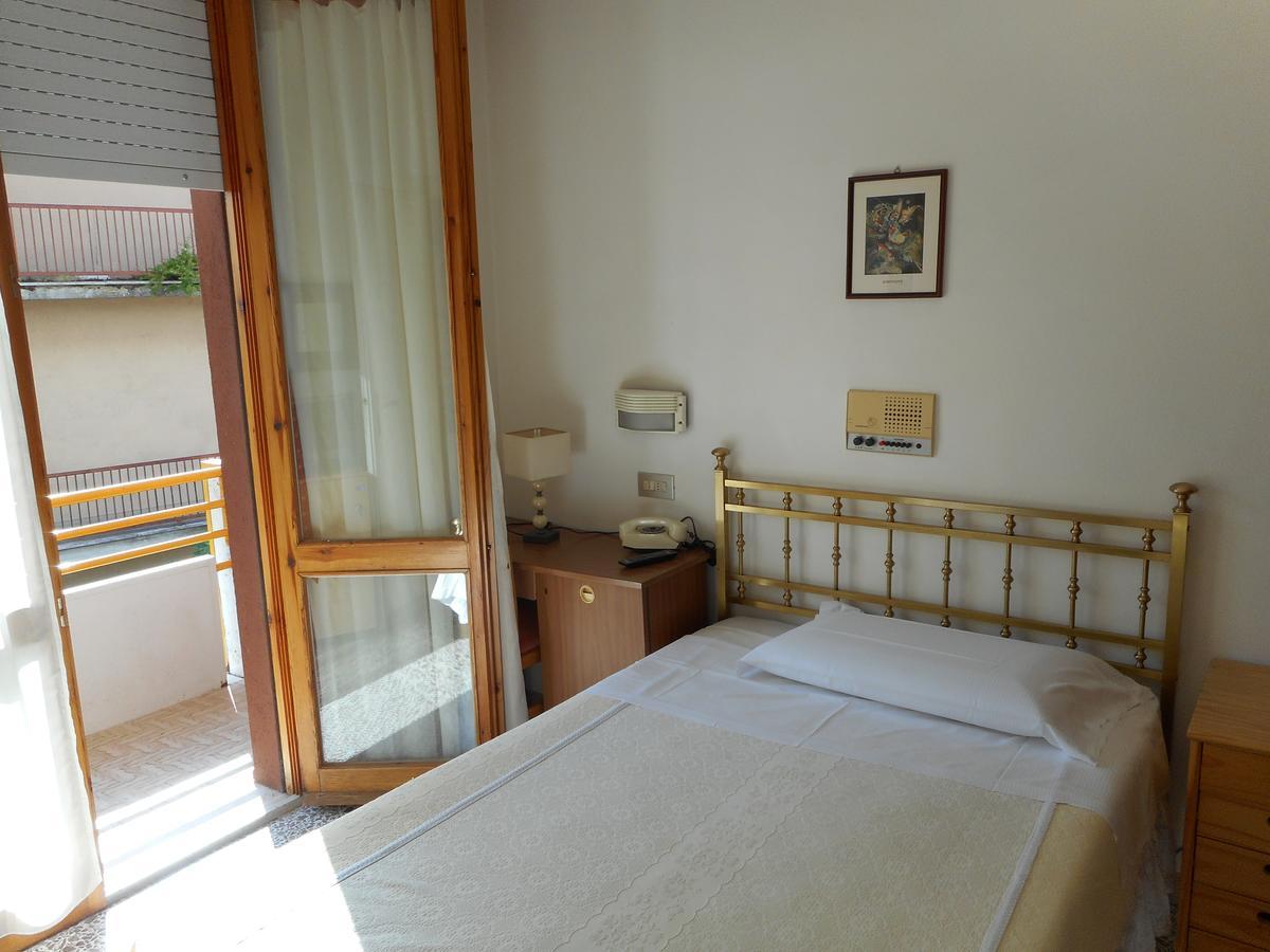 Hotel Gina Chianciano Terme Esterno foto